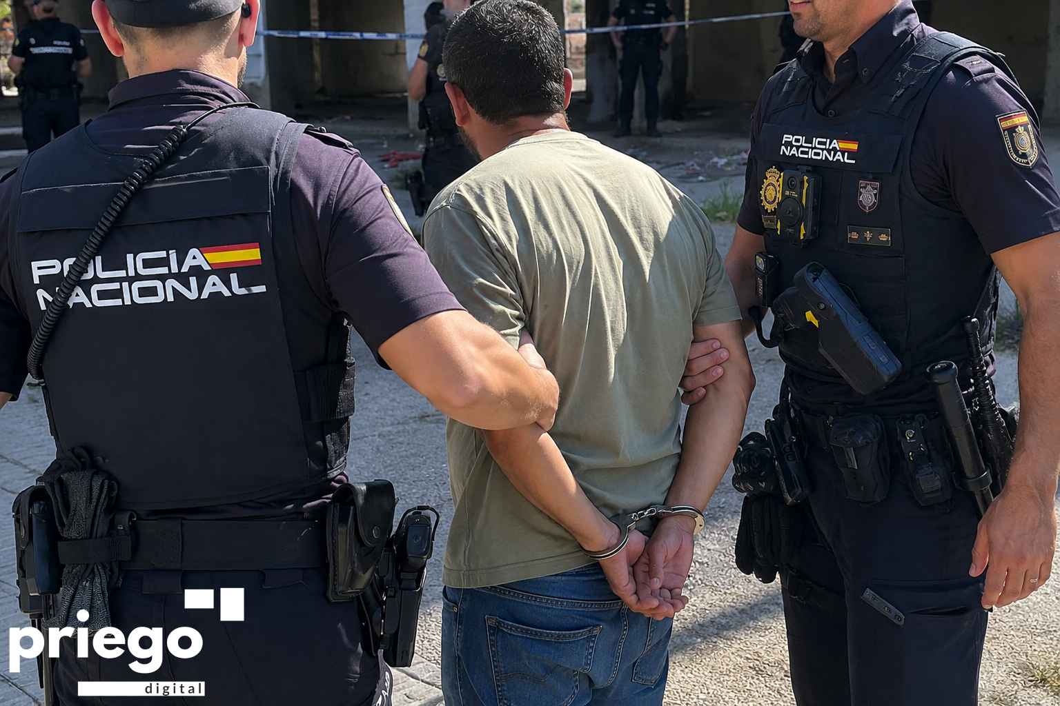 Detenido en Córdoba por cuatro robos con fuerza y dos estafas con tarjetas bancarias.