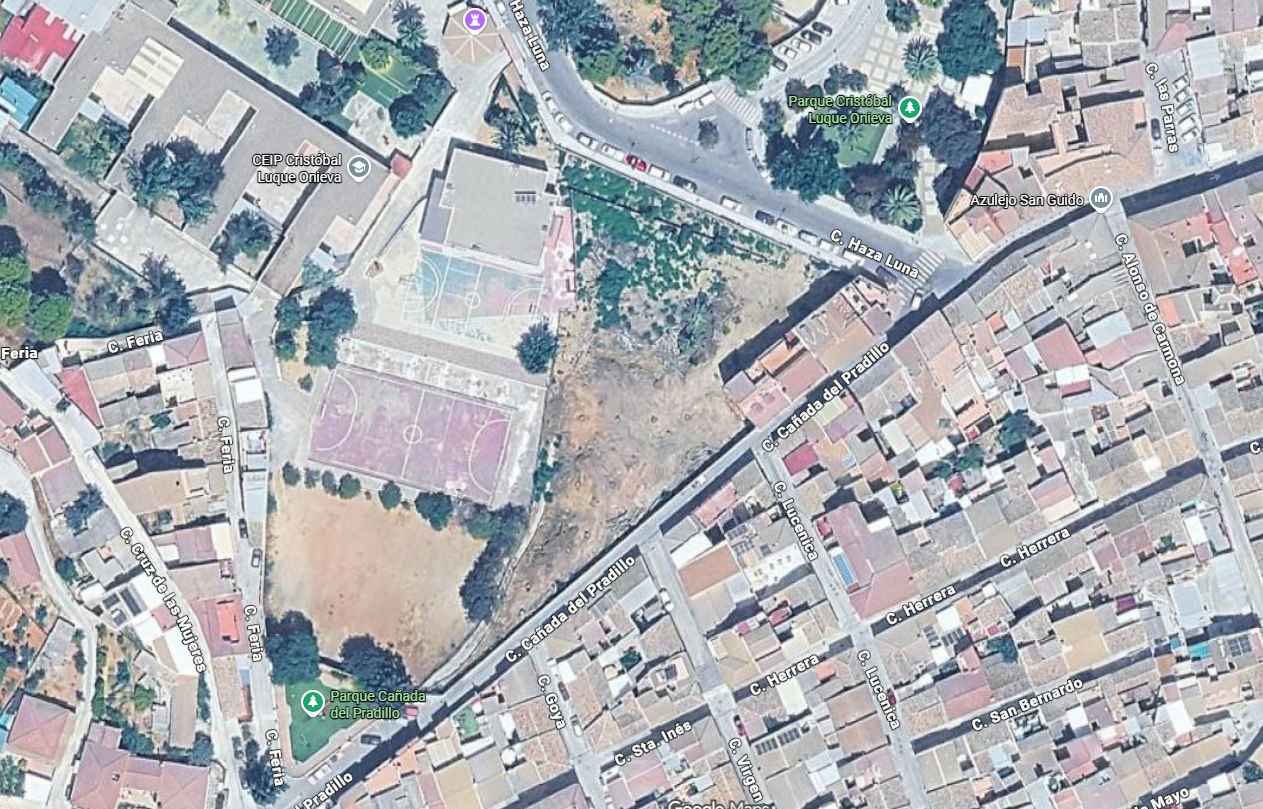 La zona tiene una superficie de 4.703,71 metros cuadrados.
