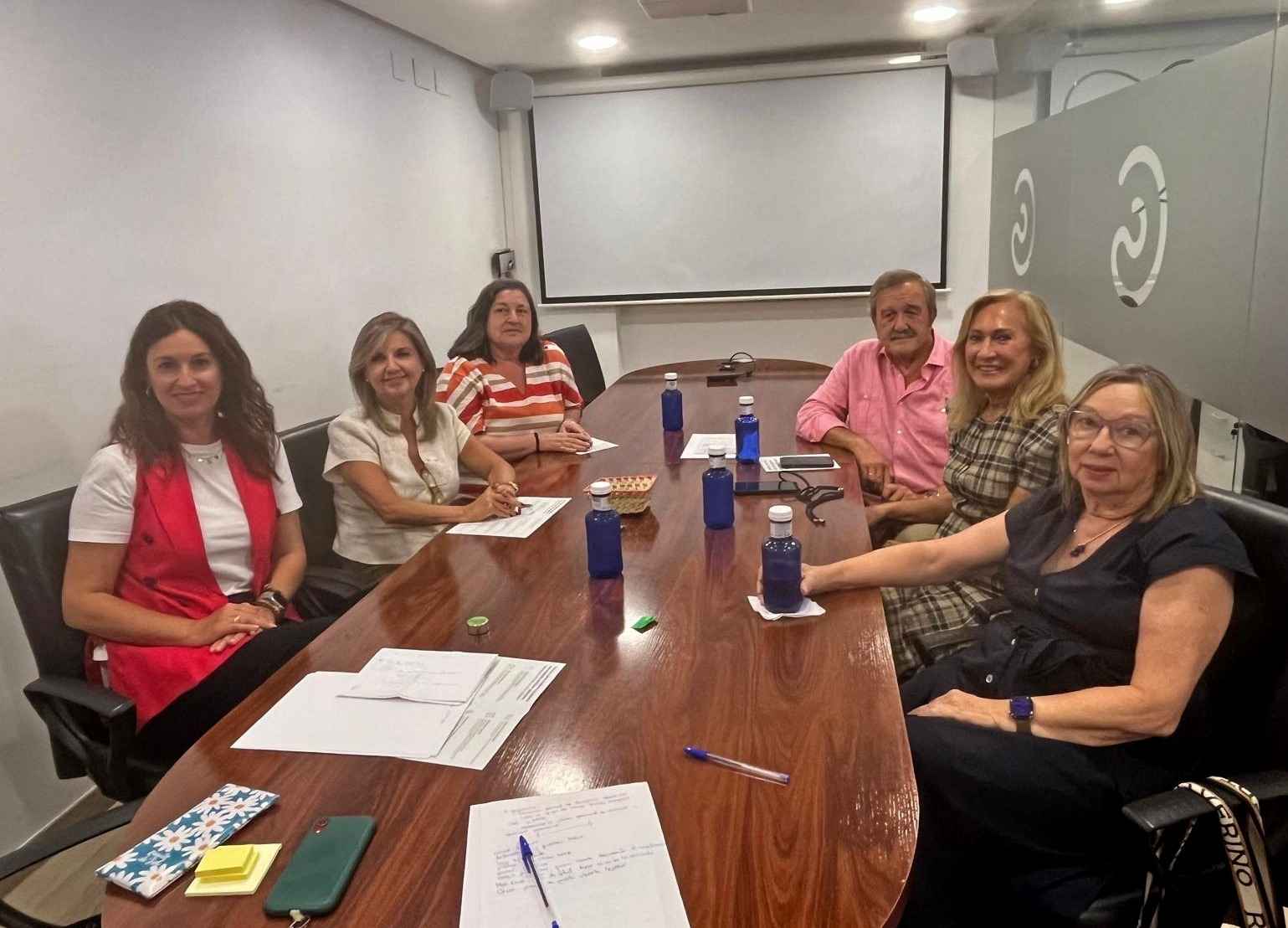 Asistentes a la reunión.