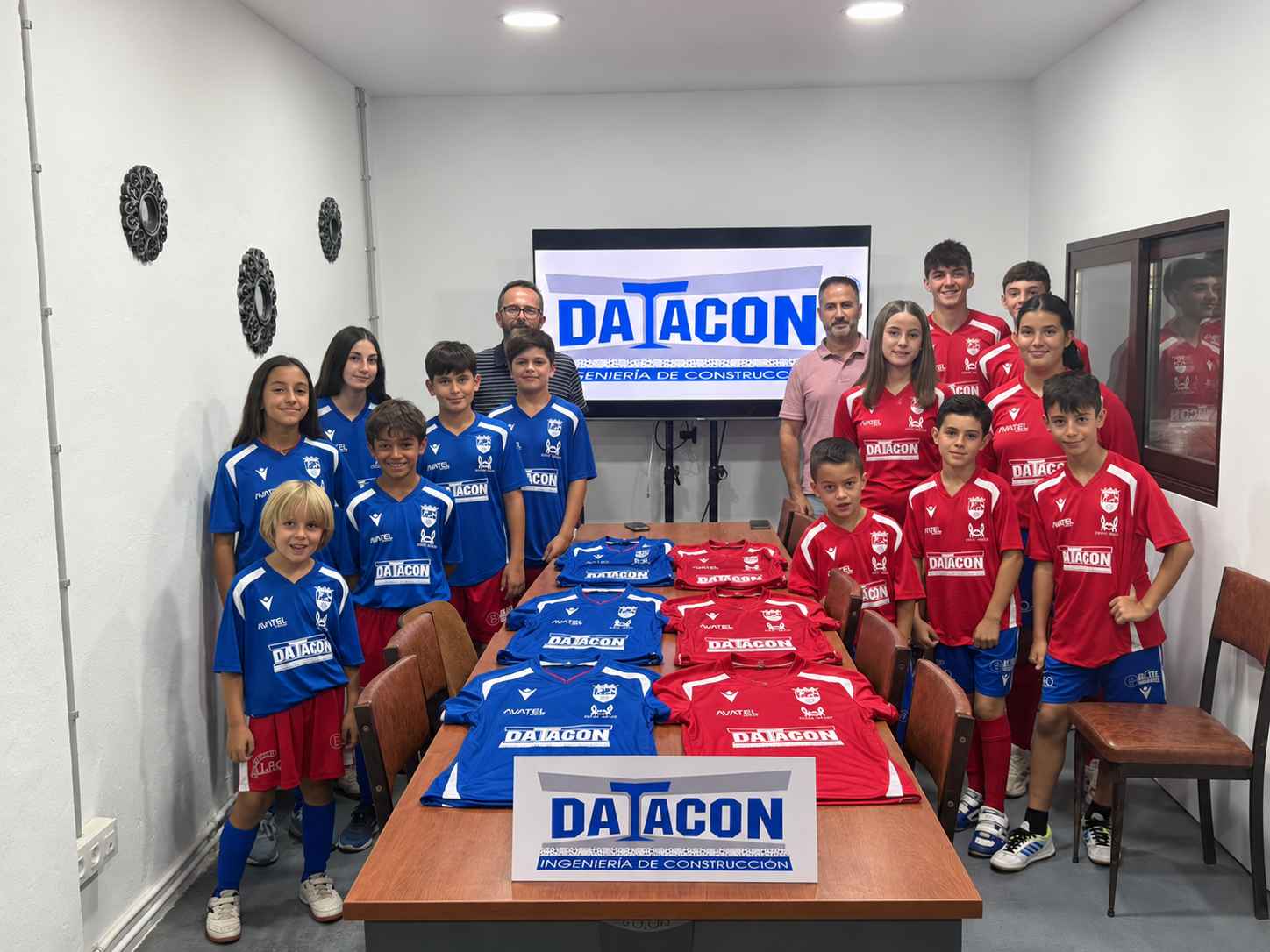 Presentación de las nuevas equipaciones.
