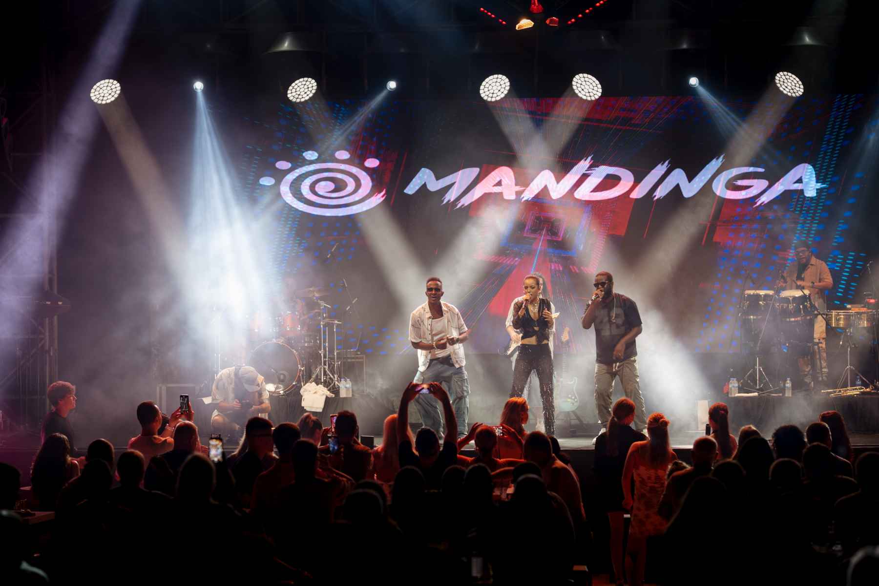 Mandinga presenta "Rico", su nuevo single.