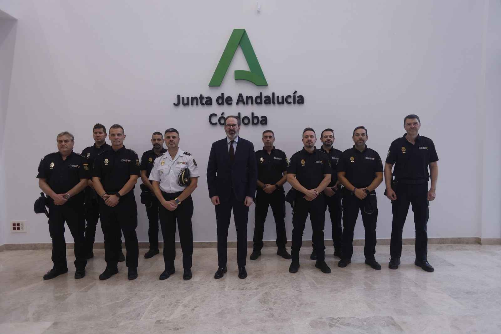 Agentes de la Policía Adscrita en la Delegación del Gobierno andaluz en Córdoba.
