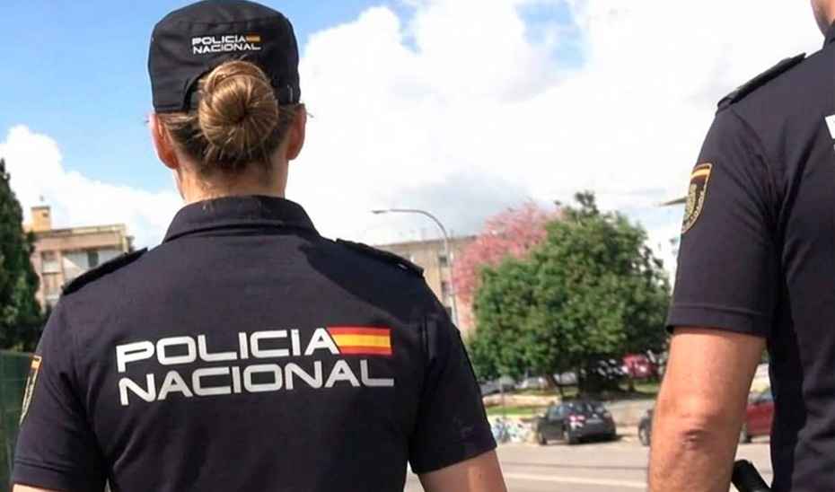 Agentes de la Policía Nacional.