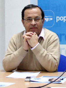 Miguel Forcada en los prolegómenos de su comparecencia ante los medios. (Foto: R. Cobo)