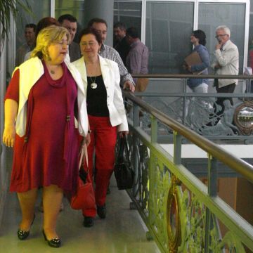 Clara Aguilera durante su visita a la sede de la D.O.P. "Priego de Córdoba". (Foto: Antonio J. Sobrados)
