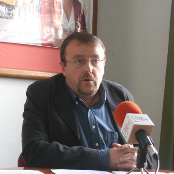 Javier Tarrías durante su comparecencia ante los medios. (Foto: A.J.S.)