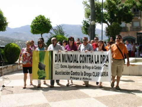 Pancarta que encabezaba la cabecera de la marcha a su llegada al Paseo de Colombia. (Foto: R. Cobo)