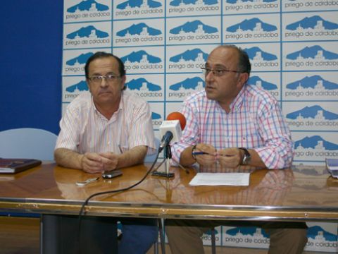 Miguel Forcada y Miguel Ángel Serrano durante la rueda de prensa que ambos ofrecieron el pasado viernes. (Foto: R. Cobo)