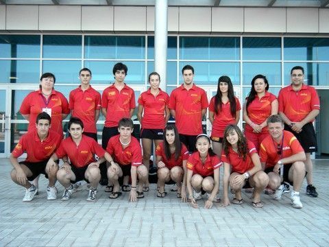 Los jugadores del CajaSur Priego junto al resto de sus compañeros de la selección nacional en Rusia. (Foto: RFETM)