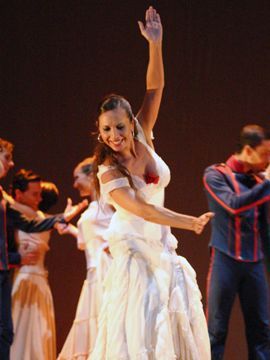 La bailarina y coreógrafa madrileña, Aída Gómez, ayer en el Teatro Victoria. (Foto: R. Cobo)