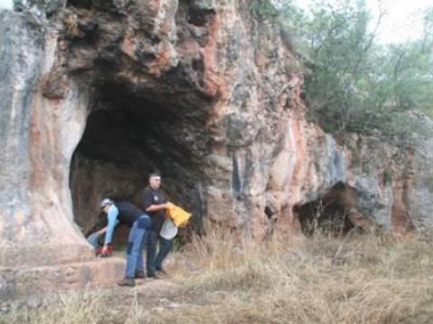 Exterior de la Cueva de los Arcos de la Huerta. (Foto: Cedida G40)