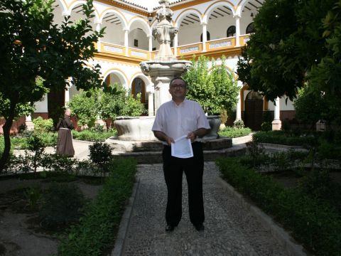Antonio Moreno en el curso que sobre franciscanismo se celebró en Lucena en el año 2009. (Foto: Cedida)