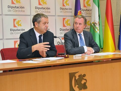 Salvador Fuentes y Manuel Gutiérrez durante su comparecencia ante los medios. (Foto: Cedida)