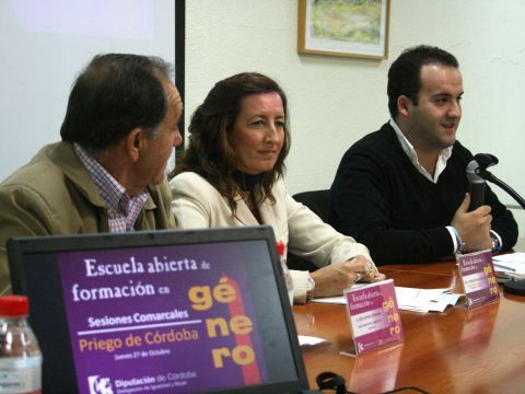 Ropero, Moreno y Valdivia durante la apertura del seminario. (Foto: Antonio J. Sobrados)