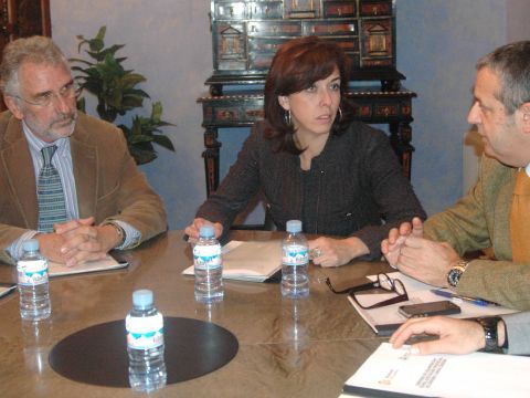 Ceballos, Fernández de Mesa y Fuentes. (Foto: Cedida)