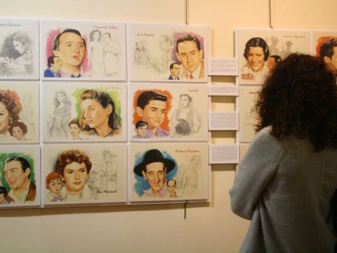 Imagen de algunos de los retratos y caricaturas expuestos. (Foto: Antonio J. Sobrados)