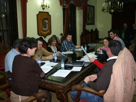 Reunión celebrada el 10 de enero, en la que se constituyó la plataforma. (Foto: R. Cobo)