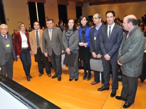 Autoridades y ponentes en los prolegómenos de la inauguración. (Foto: Cedida)