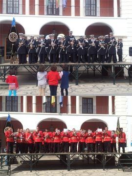 Las agrupaciones de Alcalá la Real y Carcabuey durante sus actuaciones. (Fotos: Antonio J. Sobrados)