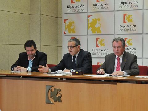 Juan Carlos Jurado, Salvador Fuentes y Manuel Gutiérrez durante su comparecencia ante los medios. (Foto: Cedida)