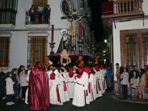 Stmo. Cristo de la Expiración a su salida de la calle Tucumán. (Foto: R. Cobo)