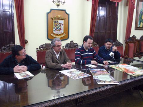 José Jesús Ordóñez, Antonio María Galisteo, Juan Ramón Valdivia y Antonio Ruiz durante la presentación del festival. (Foto: R. Cobo)