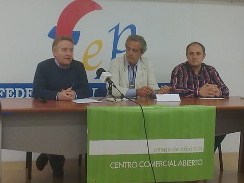 Agulló, Galisteo y Luque durante la rueda de prensa celebrada ayer miércoles en la sede de FEP. (Foto: R. Cobo)