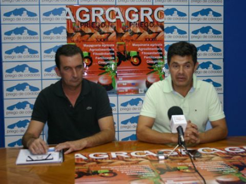 Enrique Suárez y Luis Miguel Carrillo durante su comparecencia ante los medios. (Foto: R. Cobo)