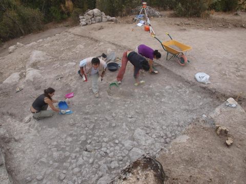 Otra imagen del trabajo realizado en el yacimiento arqueológico. (Foto: Cedida)
