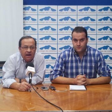 Miguel Forcada y Juan Ramón Valdivia durante la comparecencia ante los medios. (Foto: Antonio J. Sobrados)