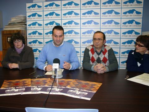 Integrantes de la asociación con Juan Ramón Valdivia, en el centro. (Foto: R. Cobo)