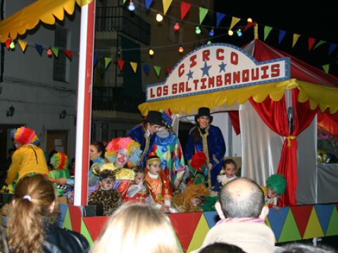 La asociación Saltimbanqui tomó parte en la cabalgata con un circo del mismo nombre. (Foto: R. Cobo)