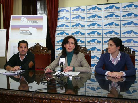Gómez, Ceballos y Casanueva durante la rueda de prensa celebrada este mediodía. (Foto: R. Cobo)