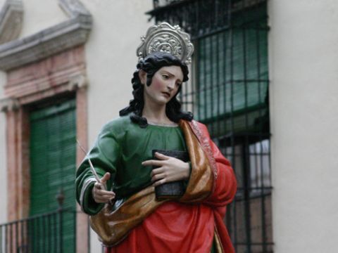 Rostro y torso de la efigie del Evangelista de la hermandad Nazarena. (Foto: R. Cobo)