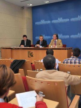 Jurado, Fuentes y Gutiérrez en comparecencia de prensa. (Foto: Cedida)