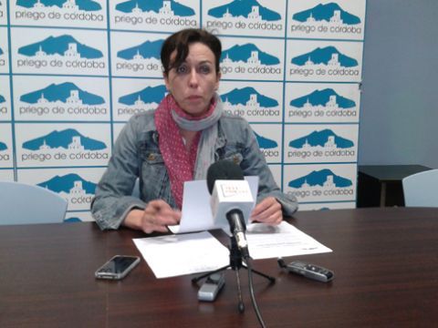 María Luisa Ceballos, esta mañana durante su comparecencia ante los medios. (Foto: R. Cobo)