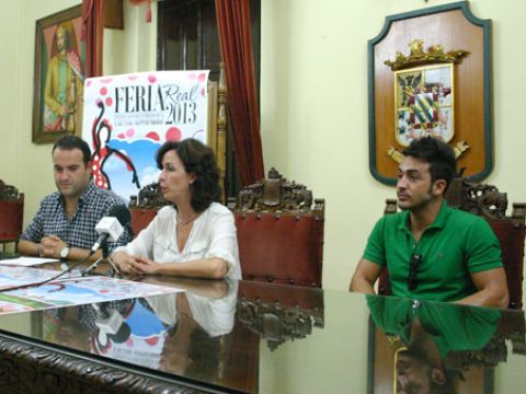 Juan Ramón Valdivia, María Luisa Ceballos y Manuel Bermúdez, esta mañana durante el acto de presentación. (Foto: R. Cobo)