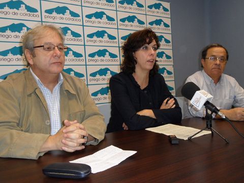 Antonio López, María Luisa Ceballos y Miguel Forcada esta mañana durante la presentación de los actos previstos. (Foto: Cedida)
