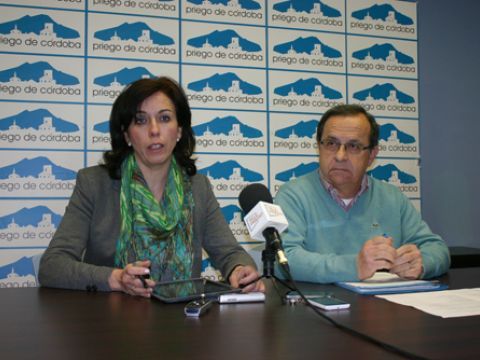 María Luisa Ceballos y Miguel Forcada durante la rueda de prensa ofrecida esta mañana. (Foto: R. Cobo)