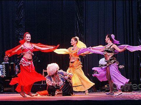 El Ballet Folklórico Nacional de Rusia durante una de sus actuaciones en nuestro país. (Foto: Cedida)
